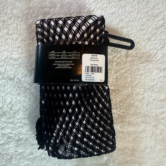 Lane Bryant NWT black fishnet tights in size C/D - Picture 2 of 2